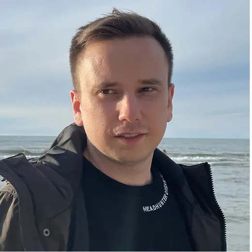 Виктор Жаров